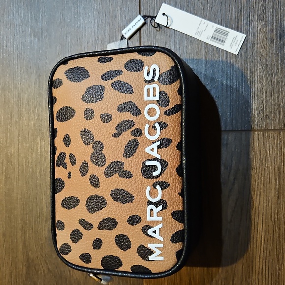 Marc Jacobs Cheetah Bold Flash Camera Bag - Picture 9 of 17
